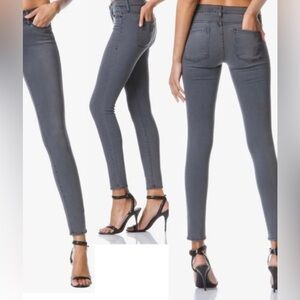 Cabi skinny jeans in grey wash. Stretch. Style 510. Size 4 EUC